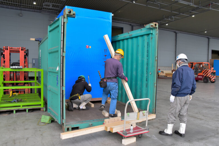 海上コンテナ【オープントップコンテナ】 Navigation 最新の物流情報をお届け！